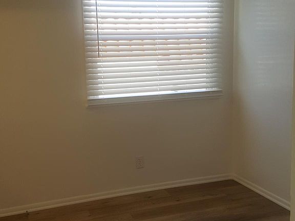 4th image of 23333 Shadycroft Ave