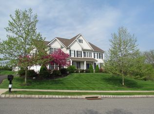 590 Shakespeare Dr, Harleysville, PA 19438