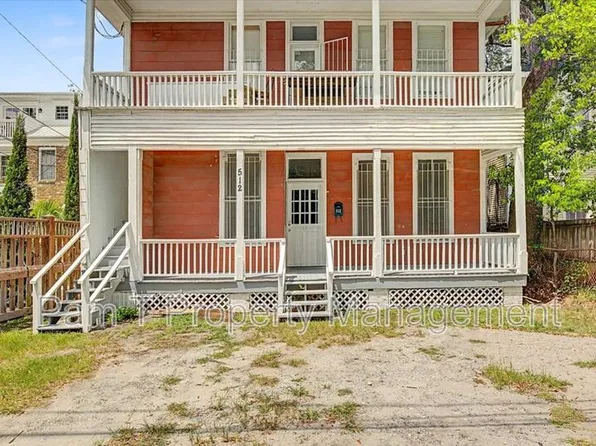 512 E Waldburg Ln, Savannah, GA 31401