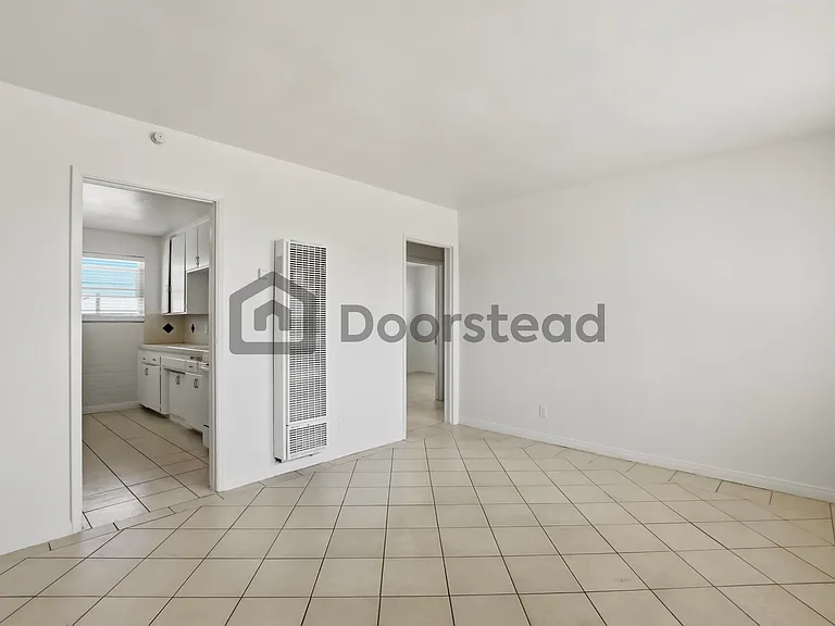 4026 Logan Ave — Photo 5