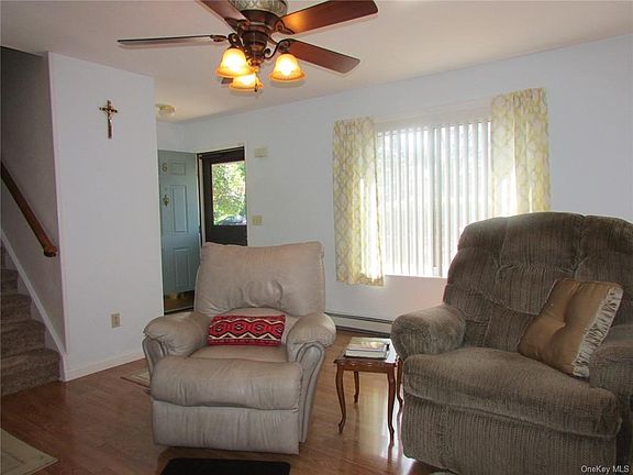5th image of 256 Quassaick Ave Unit 6