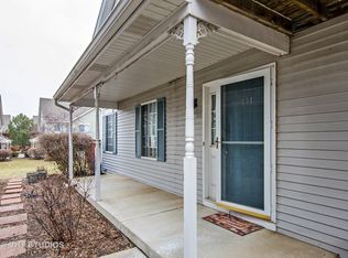 134 Village Creek Dr, Lake In The Hills, IL 60156
