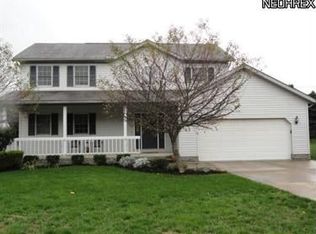 1214 Shady Lakes Dr, Kent, OH 44240