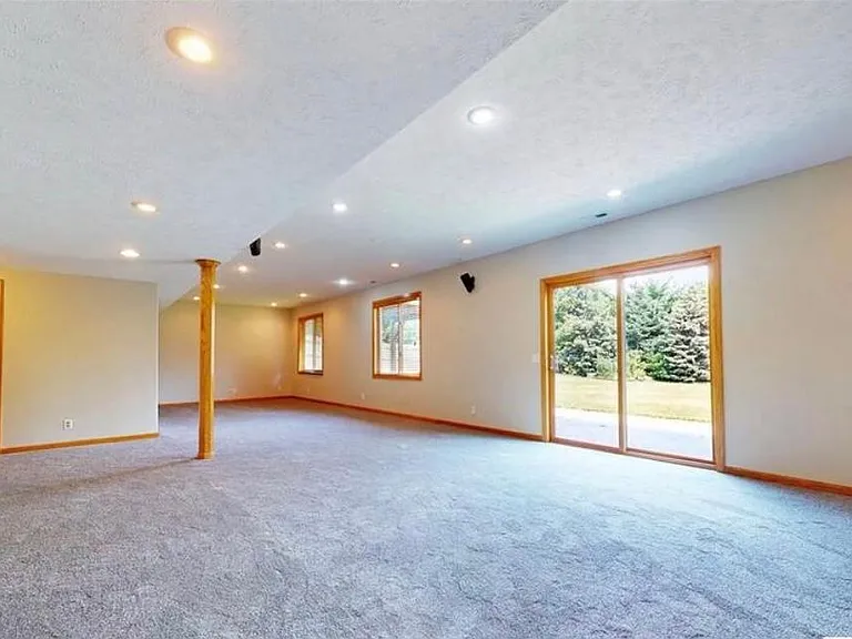 15612 Timberlane Dr — Photo 9