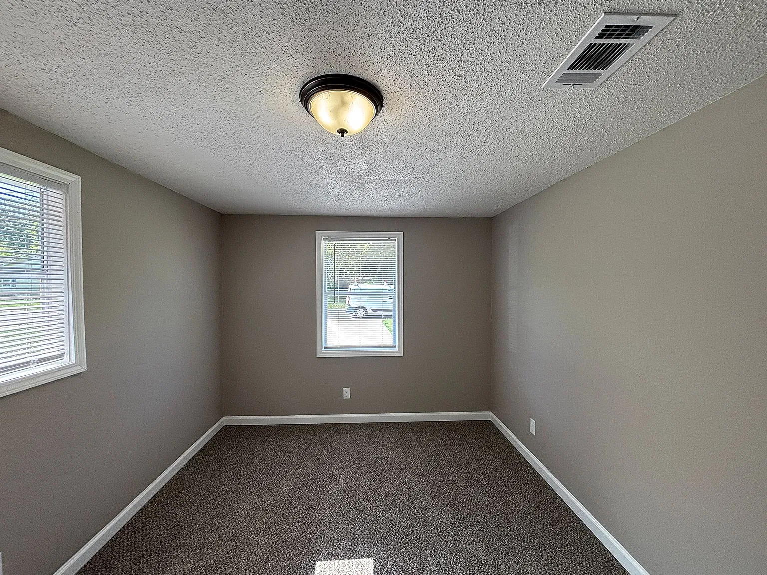 1203 King St — Photo 3