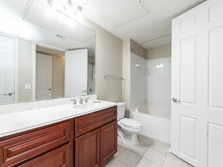 7575 Kirby Dr #2417 — Photo 11