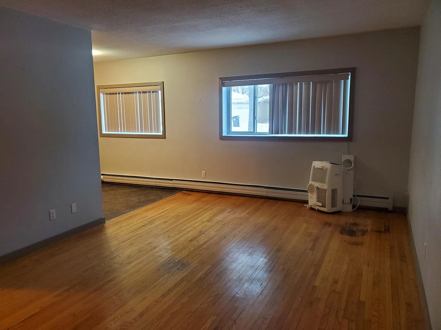 900 Norwich Avenue — Photo 4