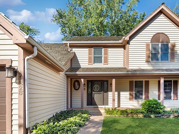 2nd image of 1228 W Groh Ct