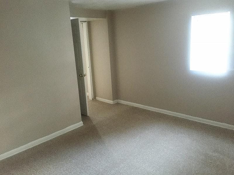 2nd image of 173 1/2 Gordon Pl