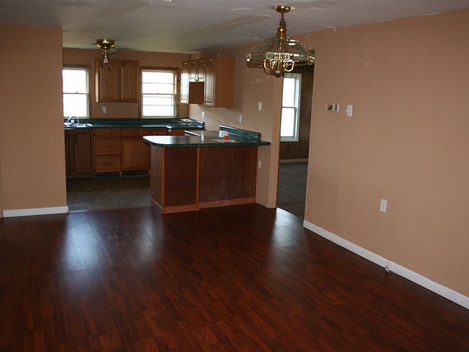 2nd image of 1139 Marshall Rd