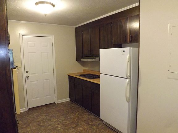 4th image of 49 Remington Dr #5