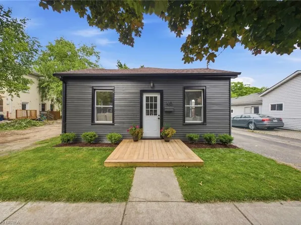 49 Pearl St, Brantford, ON N3T 3N5
