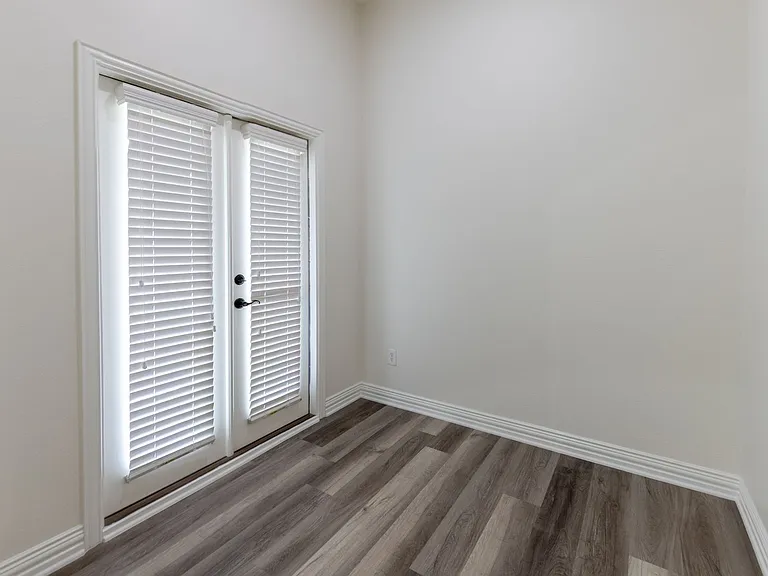 2645 Villa Di Lago Dr #4 — Photo 28