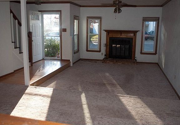 3rd image of 4526 Greyedge Dr