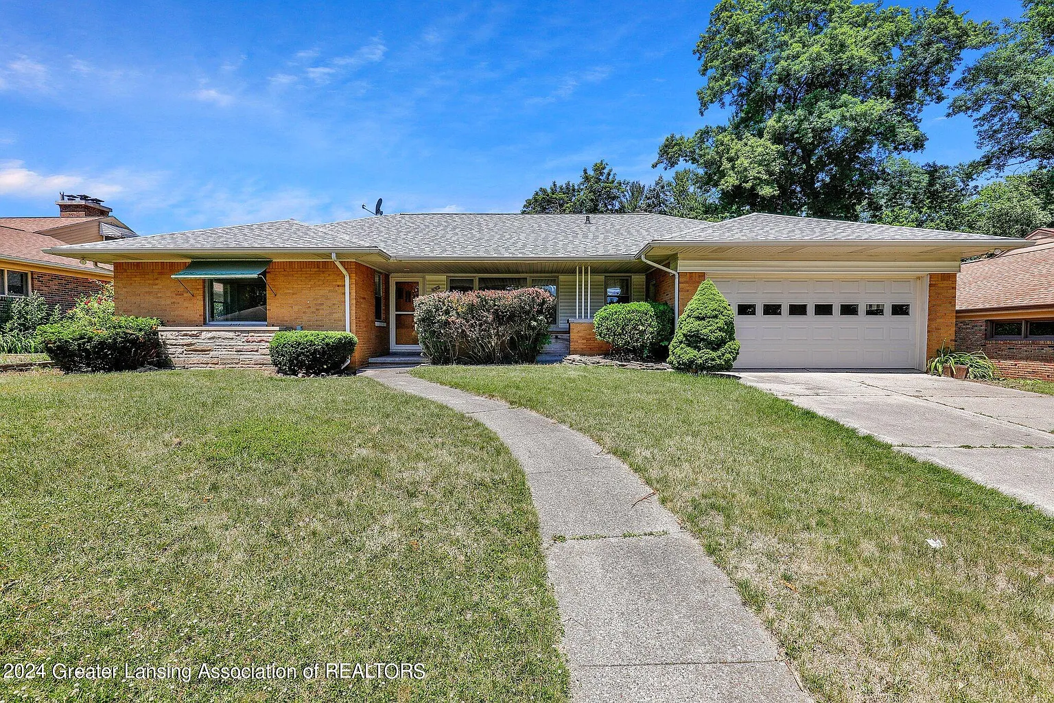 432 McPherson Ave photo 1