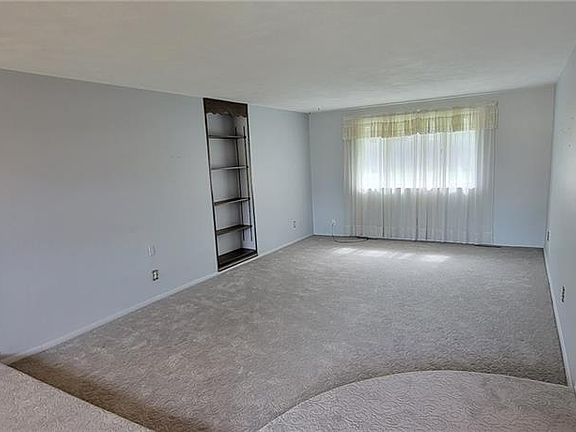 3rd image of 6632 Templehurst Pl