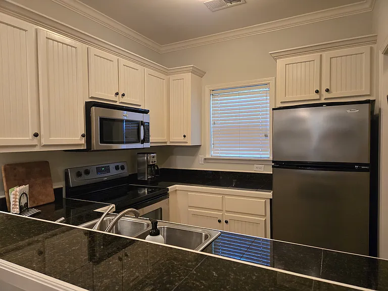 2206 Anderson Rd #1702 — Photo 6
