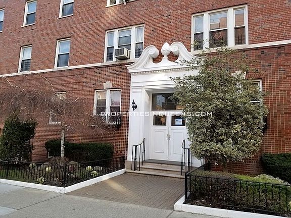 3rd image of 6981 108th St APT 3A