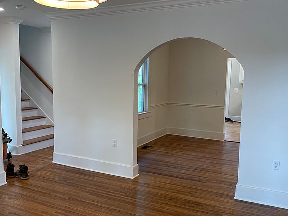 2nd image of 1110 Mississippi Ave