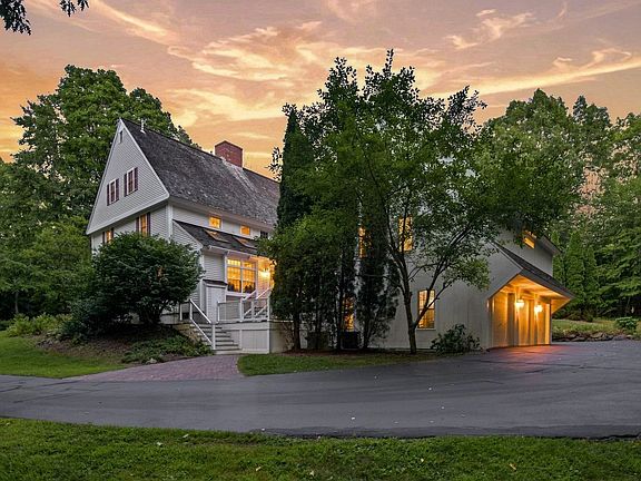 4th image of 60 Tidewater Farm Road