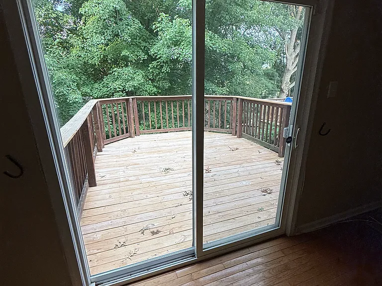 204 Lodgecliffe Ct — Photo 11