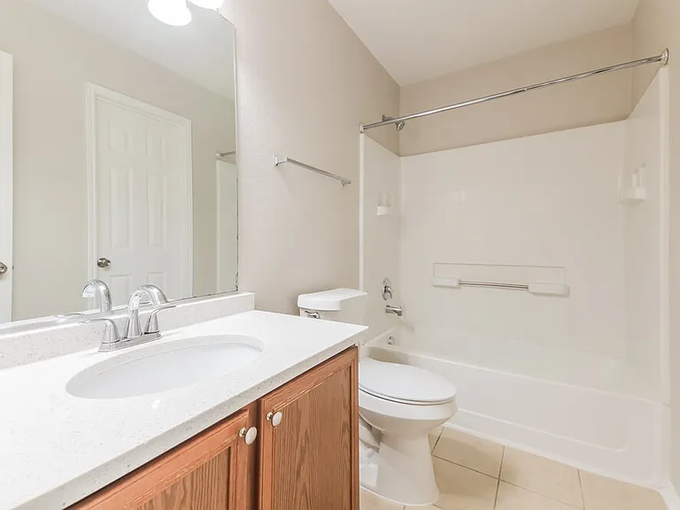 1428 Waterford Dr — Photo 13