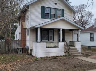 748 Broadway Ave, Owosso, MI