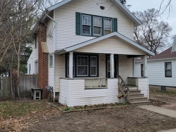 748 Broadway Ave, Owosso, MI 48867