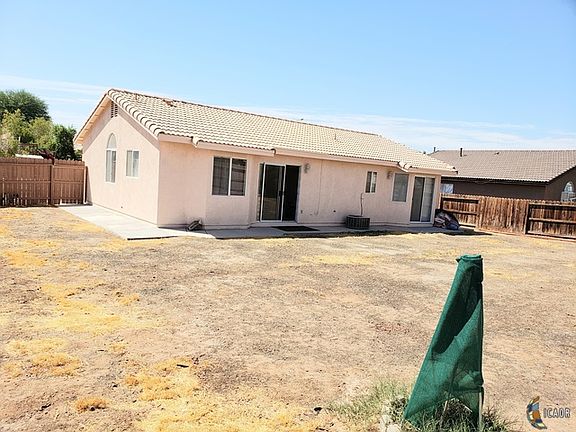 4th image of 2316 Smokewood Ave