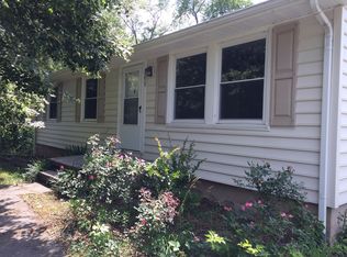 869 Friendly Rd, Eden, NC 27288