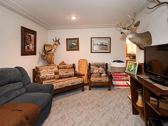 5th image of 809 Johns Dr