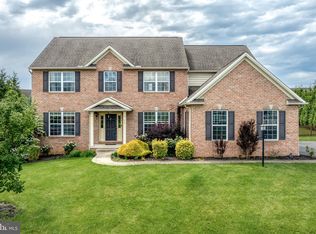 76 Stone Run Dr, Mechanicsburg, PA 17050