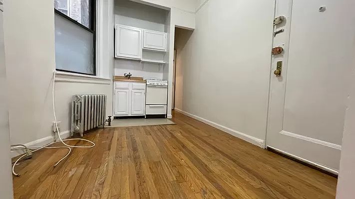 1st image of 70 E 7th St #1