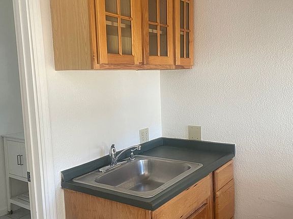 3rd image of 93 1/2 14th St