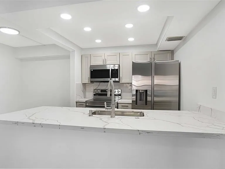 9466 Boca Cove Cir #303 — Photo 8