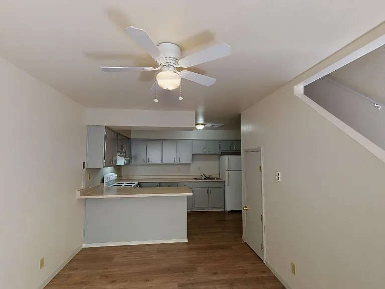 620 Morris St NE — Photo 18