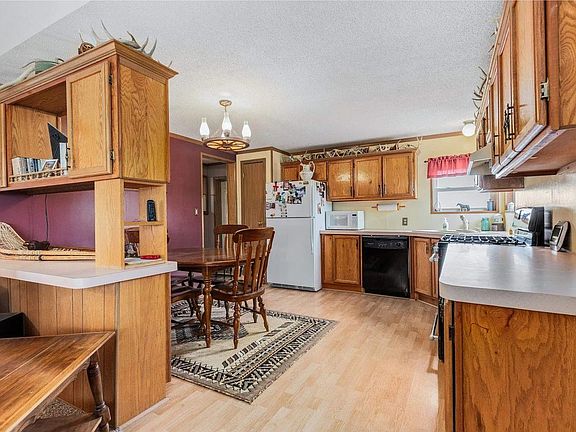 4th image of 12502 Almond Rd