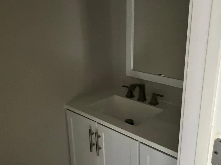5004 Pat Mell Pl SE — Photo 3