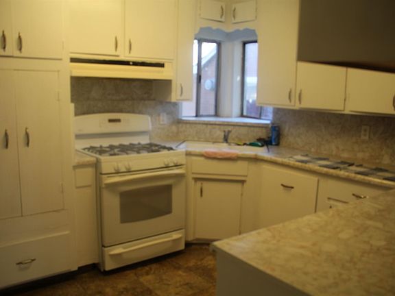 3rd image of 2731 W Santa Fe St