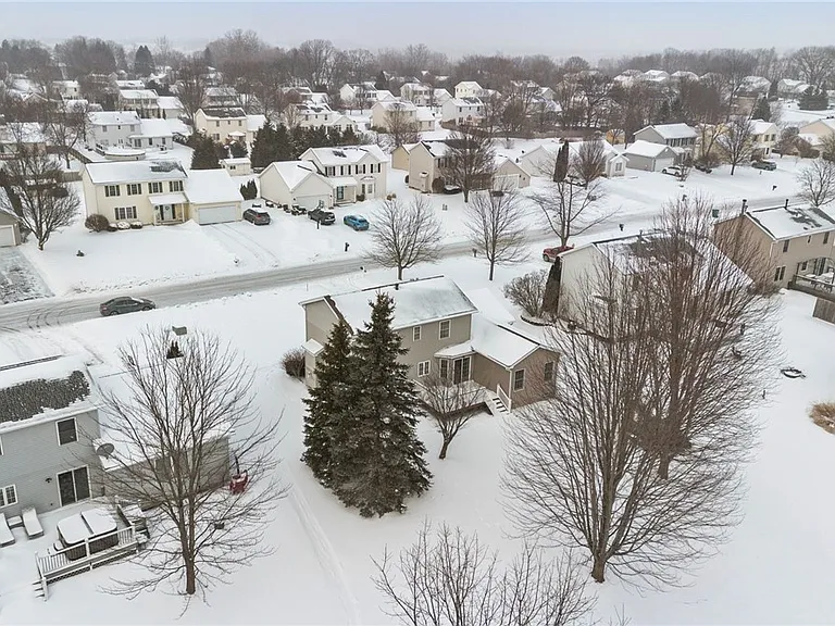 107 Salzer Hts — Photo 44