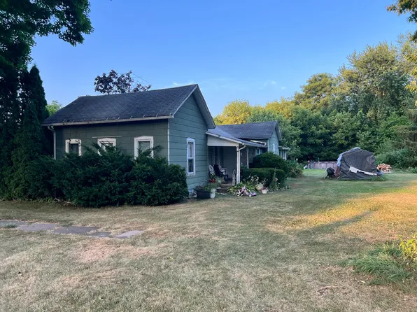 526 N Cedar St, Schoolcraft, MI 49087