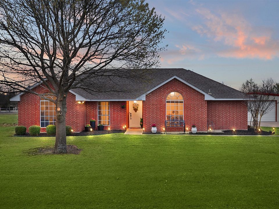 1st image of 1121 Pierce Rd