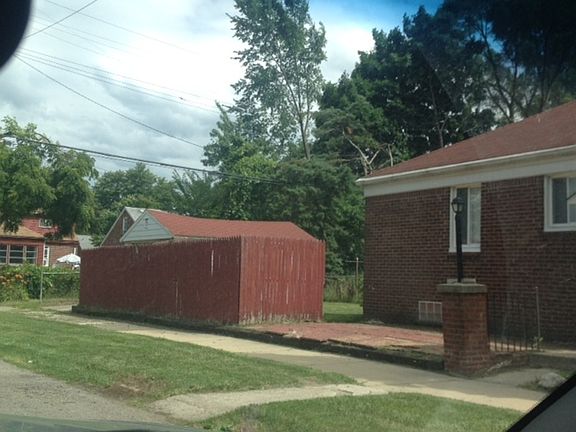 4th image of 20316 Rosemont Ave