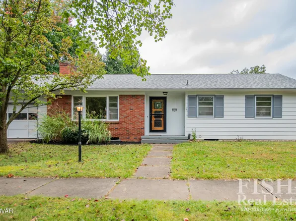 1215 Westminster Dr, Williamsport, PA 17701