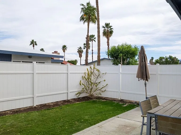 68080 Risueno Rd — Photo 12