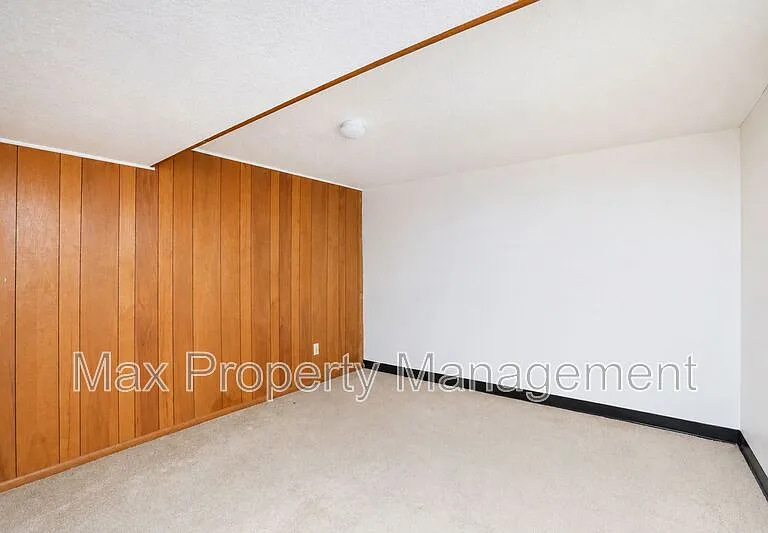 4413 63rd St — Photo 28