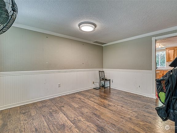 3rd image of 10017 133rd Street NW