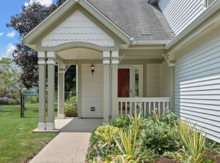 220 Lexington Ln, Grayslake, IL 60030