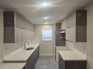 356 S 6th St #2, Newark, NJ 07107