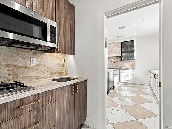 5th image of 191 Blauvelt Road #301
